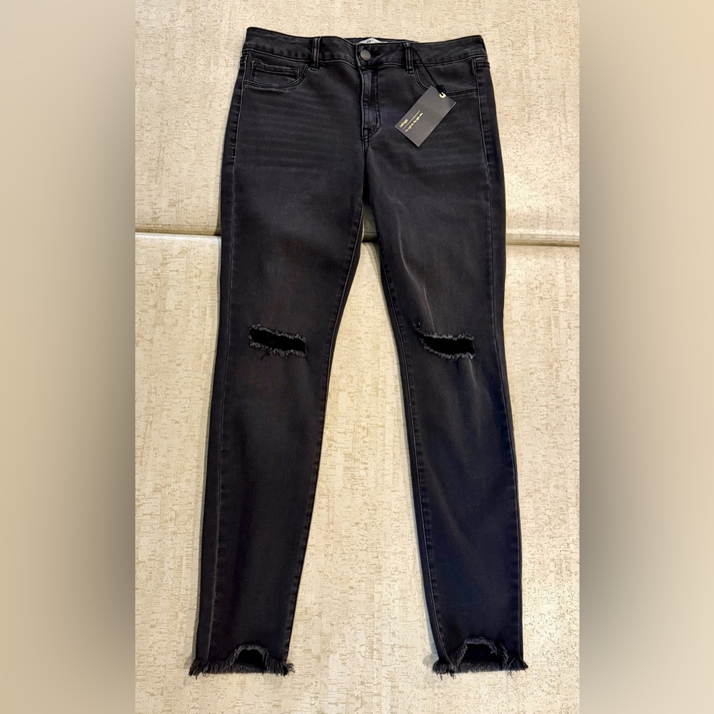 Refuge Black Skinny Jeans 10 NWT Distressed Holes Frayed Grunge Vibe Pants